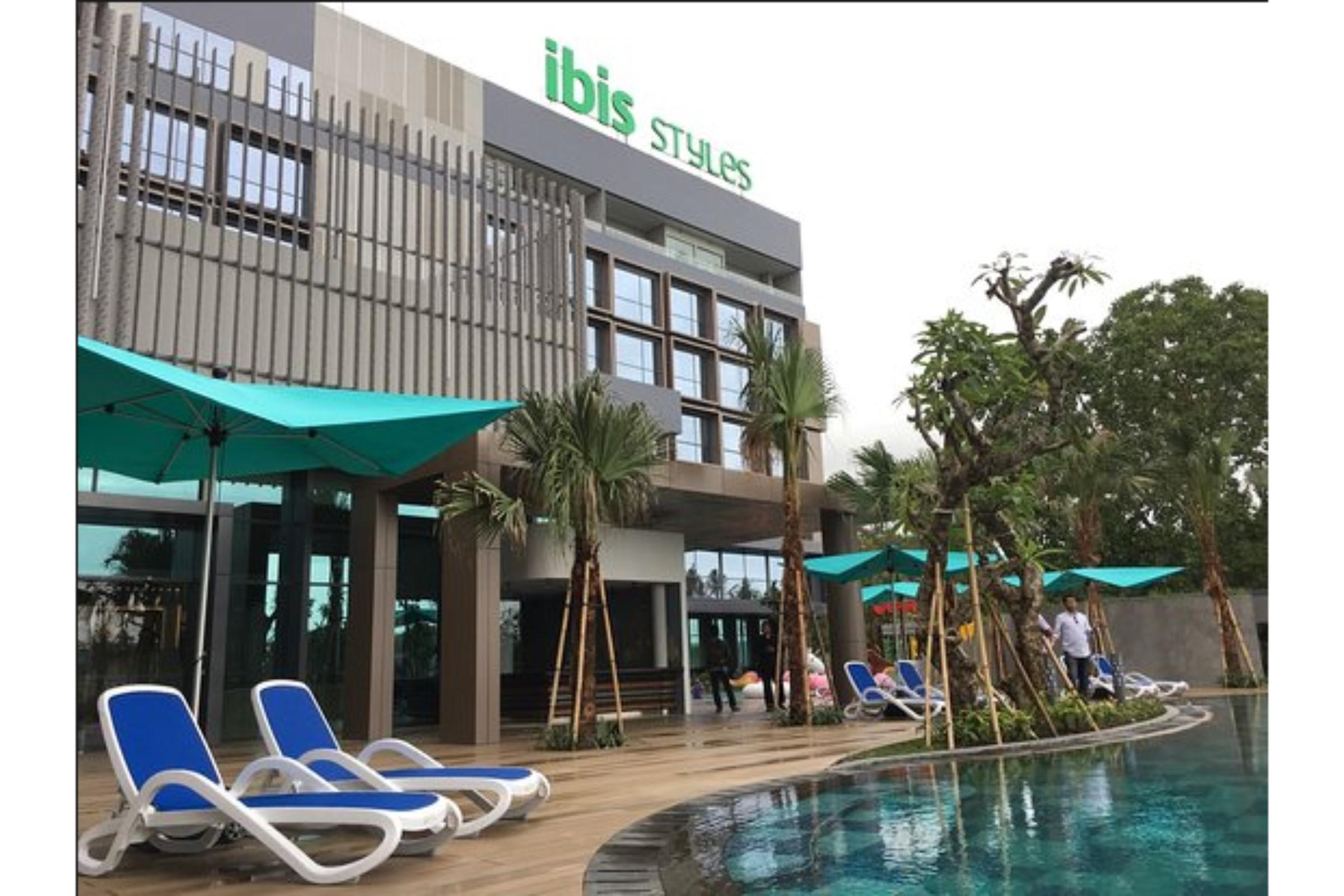 Ibis Styles Batam Nagoya Otel Dış mekan fotoğraf