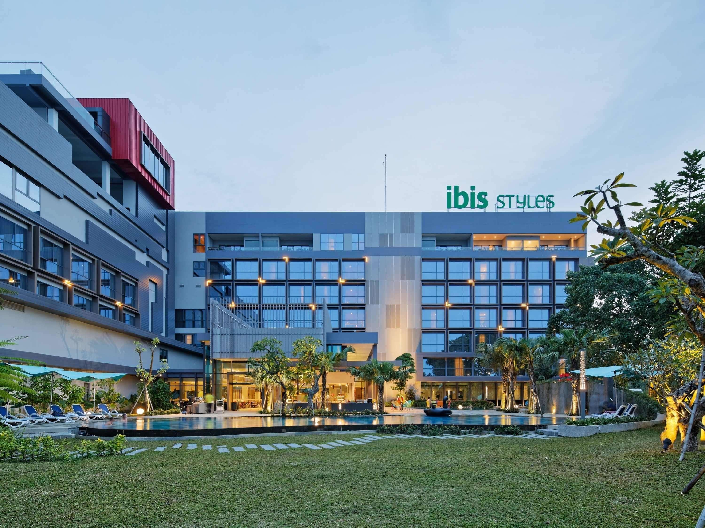 Ibis Styles Batam Nagoya Otel Dış mekan fotoğraf