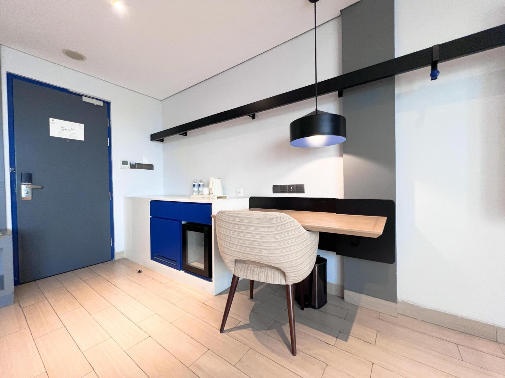 Ibis Styles Batam Nagoya Otel Dış mekan fotoğraf