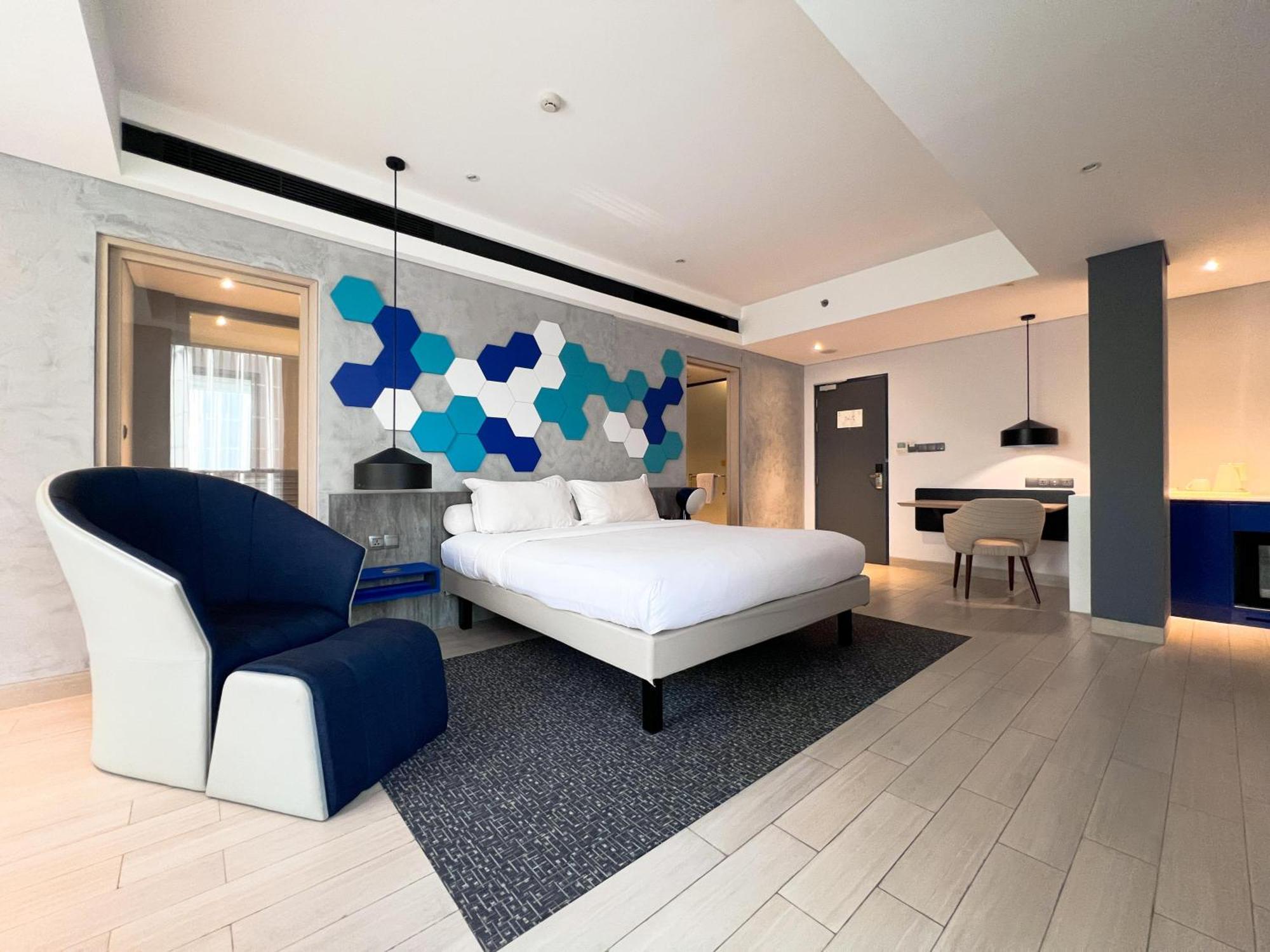 Ibis Styles Batam Nagoya Otel Dış mekan fotoğraf