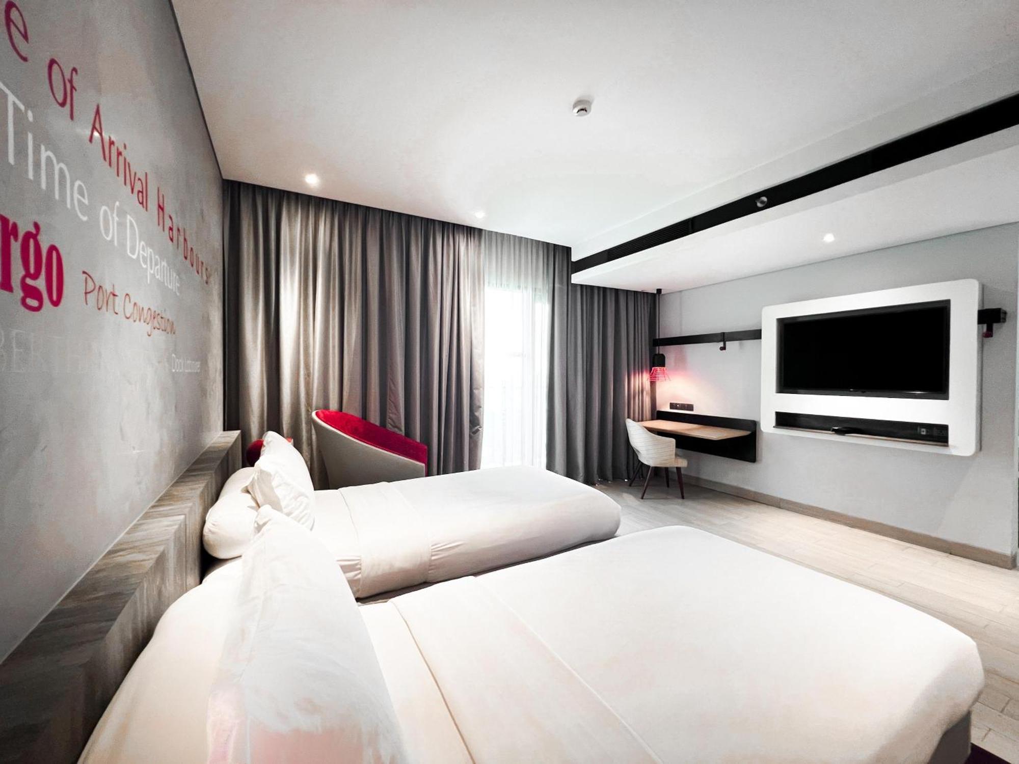 Ibis Styles Batam Nagoya Otel Dış mekan fotoğraf