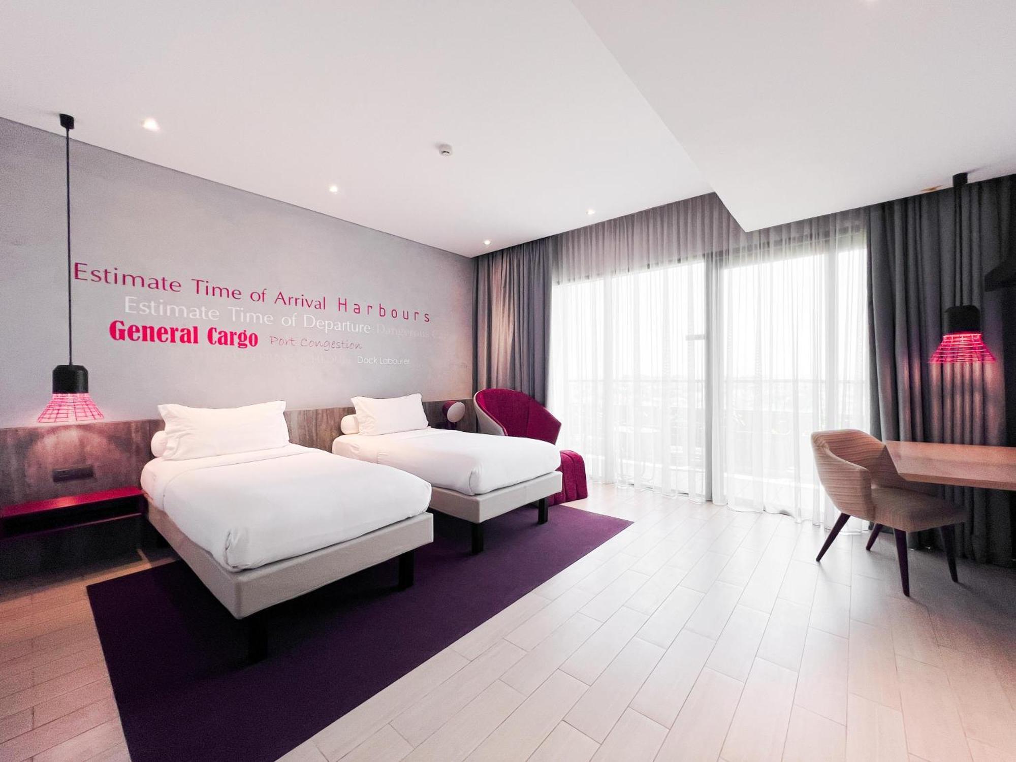 Ibis Styles Batam Nagoya Otel Dış mekan fotoğraf