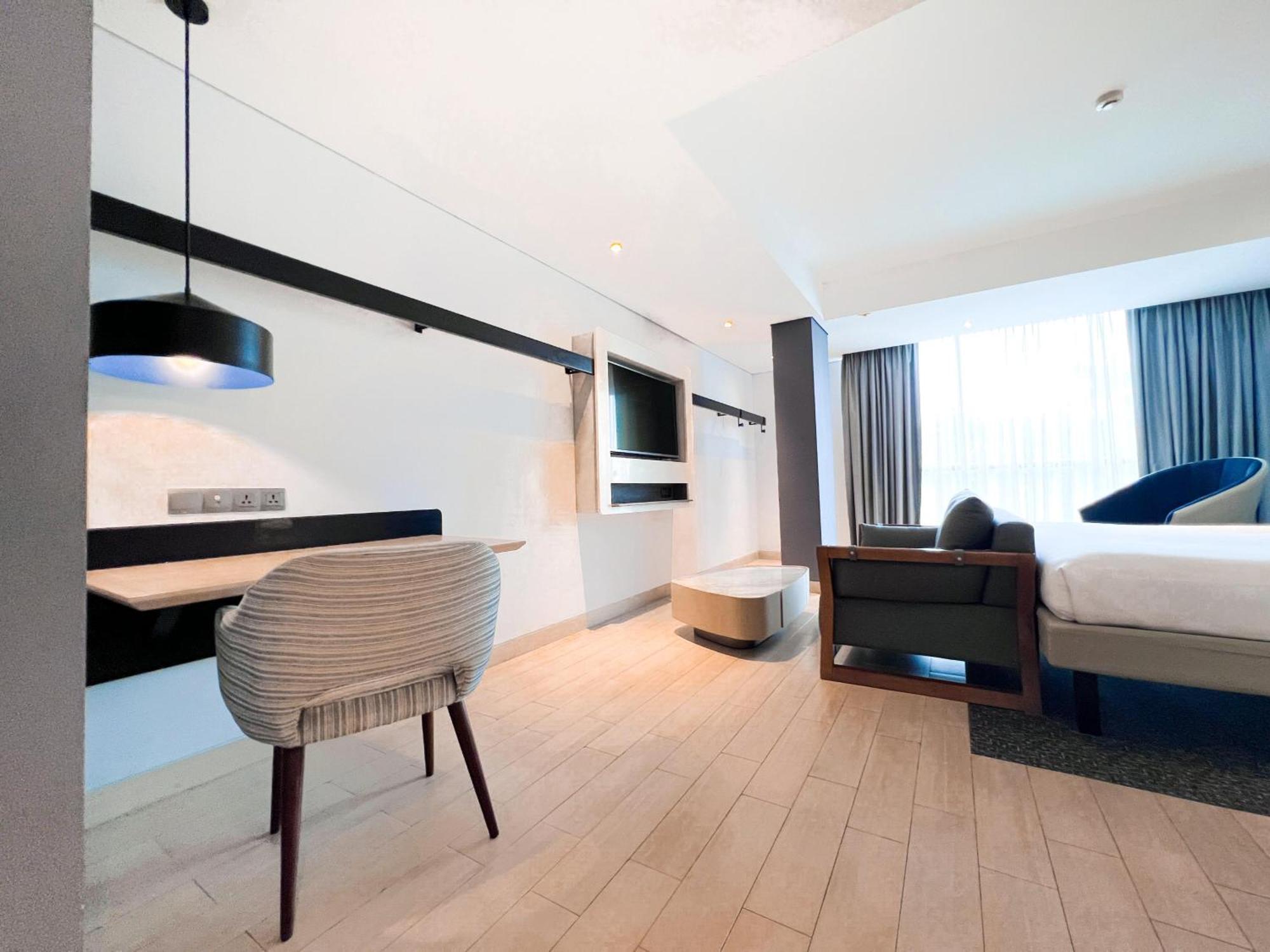 Ibis Styles Batam Nagoya Otel Dış mekan fotoğraf