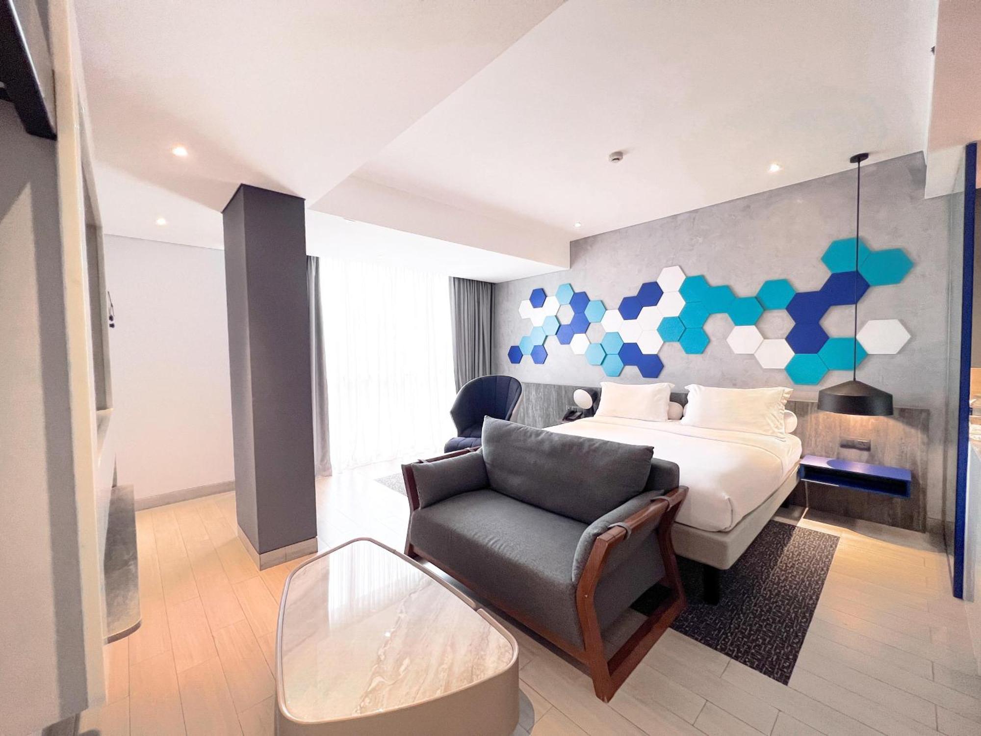 Ibis Styles Batam Nagoya Otel Dış mekan fotoğraf